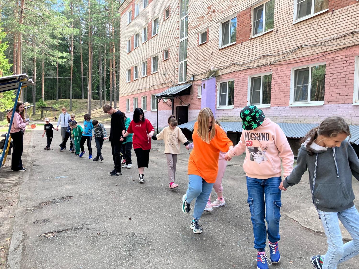 Дружная команда в ДООЛ «Восток». Дружная команда в ДООЛ «Восток».