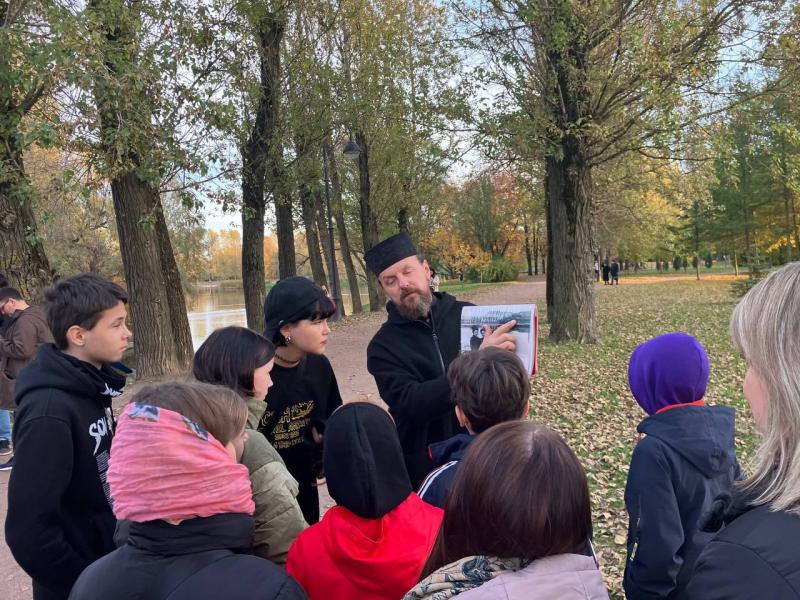 Воспитанники "Никольского ресурсного центра" посетили Новодевичий Вознесенский монастырь в Санкт-Петербурге. 
