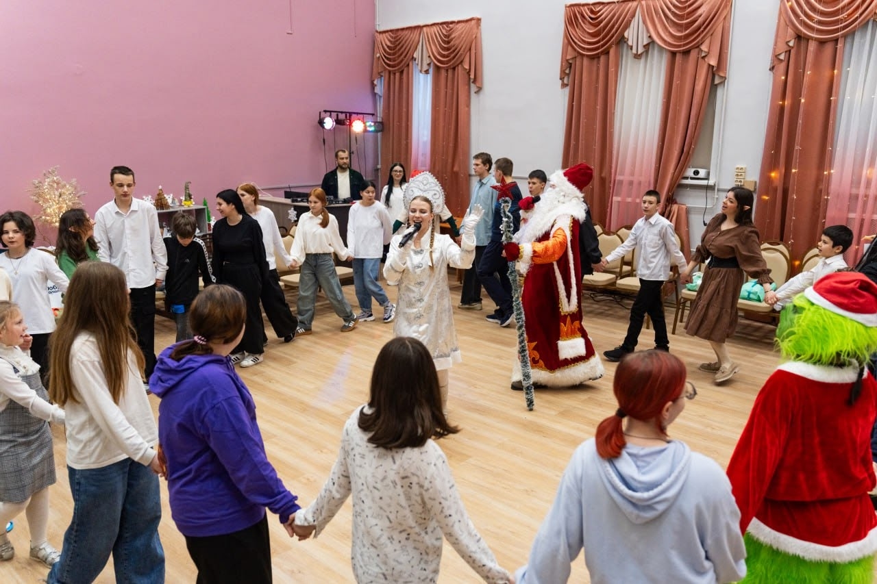 От всего коллектива и, самое главное, от наших ребят, говорим вам огромное спасибо за незабываемый новогодний праздник! Вы подарили детям настоящую сказку.