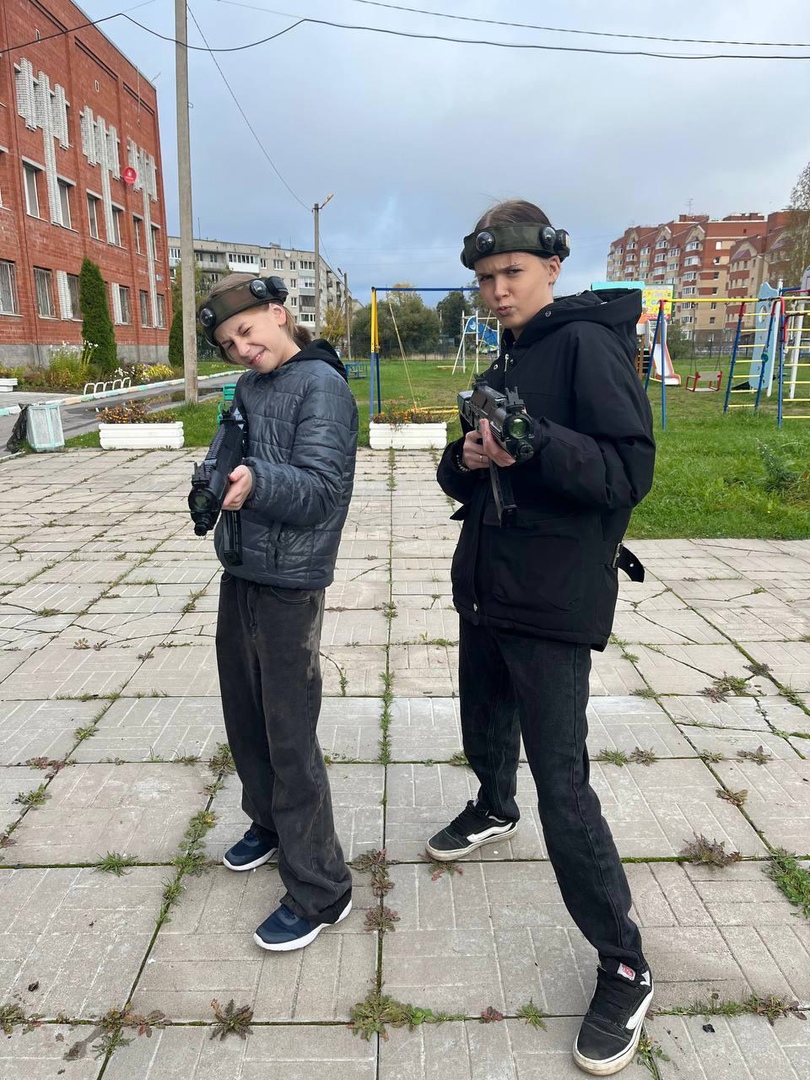 РО ВОО "ФЛР" в ЛО устроили для наших воспитанников большое соревнование по лазертагу.