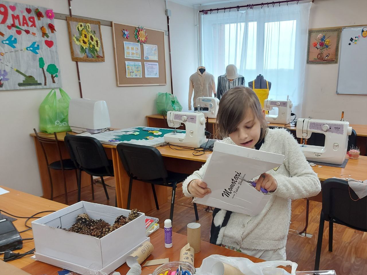 Чем пахнет мастерская "Умелой иголочки"? Творчеством, тканью и детским усердием!