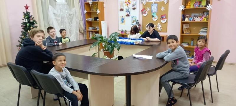 На этой недели воспитатели провели с ребятами беседы, презентации, лекции по различным темам.