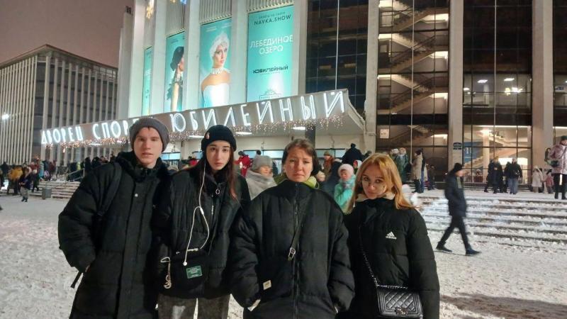 Январский вечер стал настоящим волшебством для ребят, проживающих в стажировочной квартире.