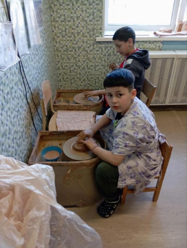 Работа с глиной – это не просто увлекательное занятие, это настоящее волшебство, которое позволяет создавать из бесформенного куска материала настоящие произведения искусства.