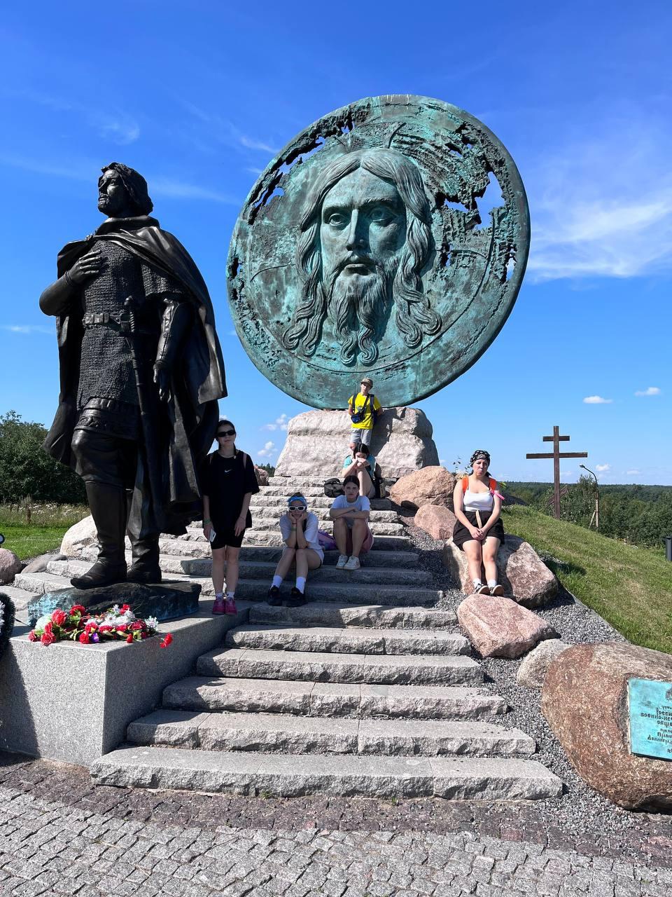 Пеший поход это прекрасная возможность отдохнуть, познать что-то новое, набраться впечатлений. Пеший поход это прекрасная возможность отдохнуть, познать что-то новое, набраться впечатлений.