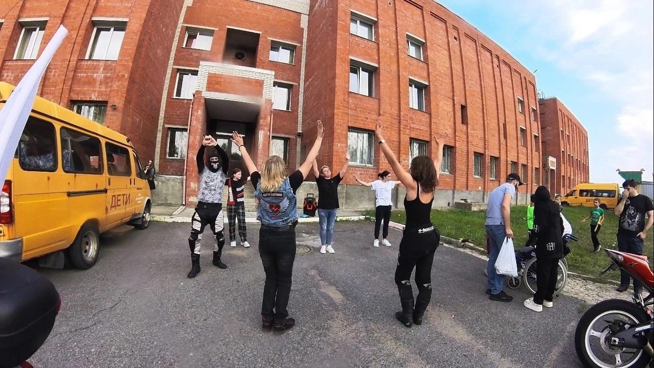 К нам в гости приехали участники сообщества “МотоАнгелыДетям"