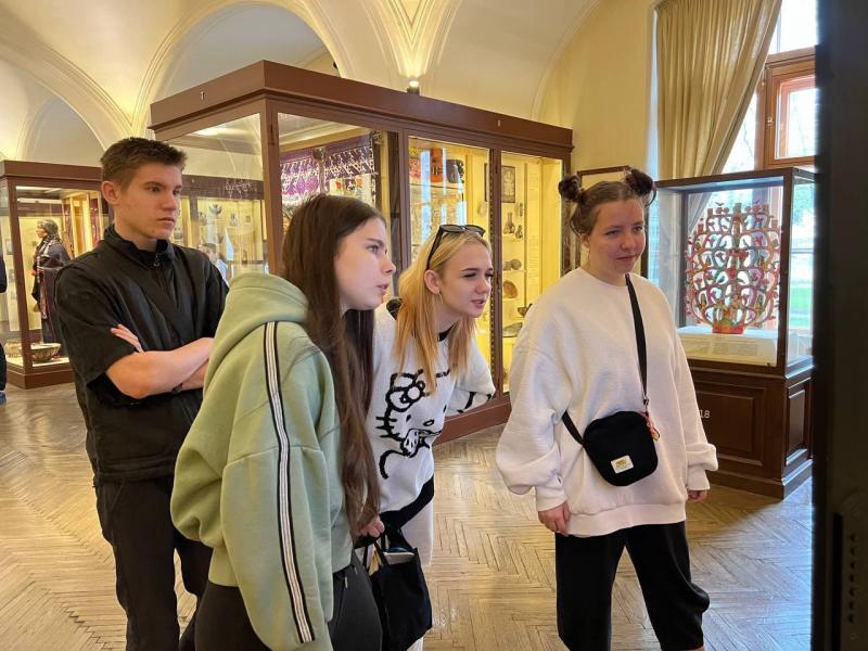 Ребята, проживающие в стажировочной квартире, в свои «полезные выходные» посетили музей антропологии и этнографии им. Петра Великого - «Кунсткамеру». 