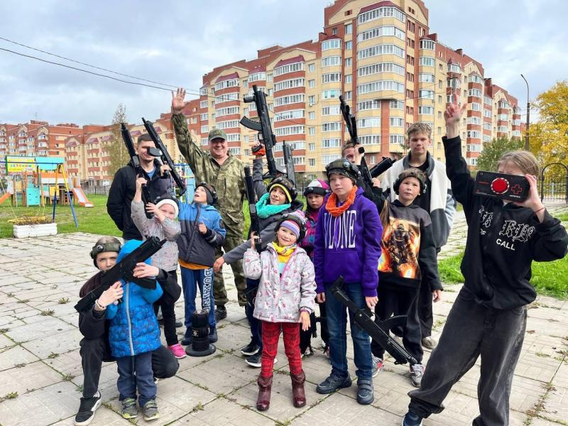 РО ВОО "ФЛР" в ЛО устроили для наших воспитанников большое соревнование по лазертагу.