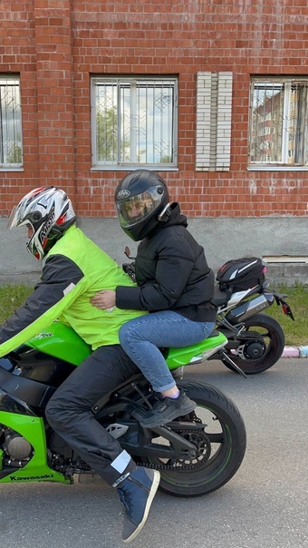 В гости в Никольский ресурсный центр приехал Женский мотоклуб «Крылья».