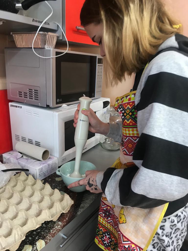 В воскресенье на кулинарном практикуме ребята готовили ОЧЕНЬ ВКУСНЫЙ рисовый пудинг.