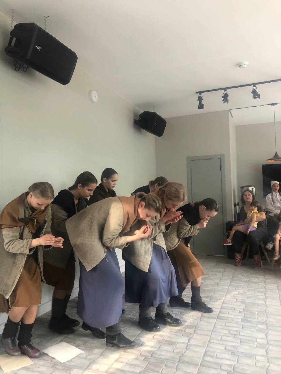 Ребята побывали в Театре-студии современного танца "Шаги".