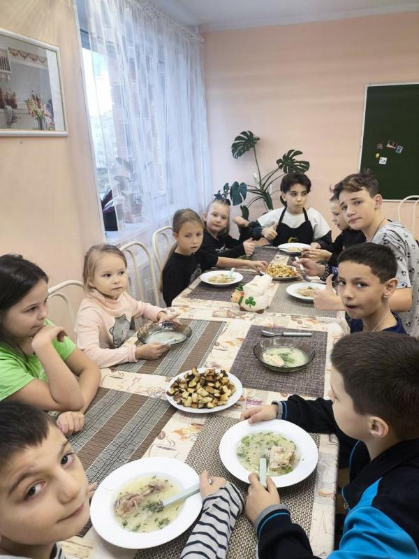 Умение готовить простые блюда на каждый день – это ключевой навык, необходимый каждому.