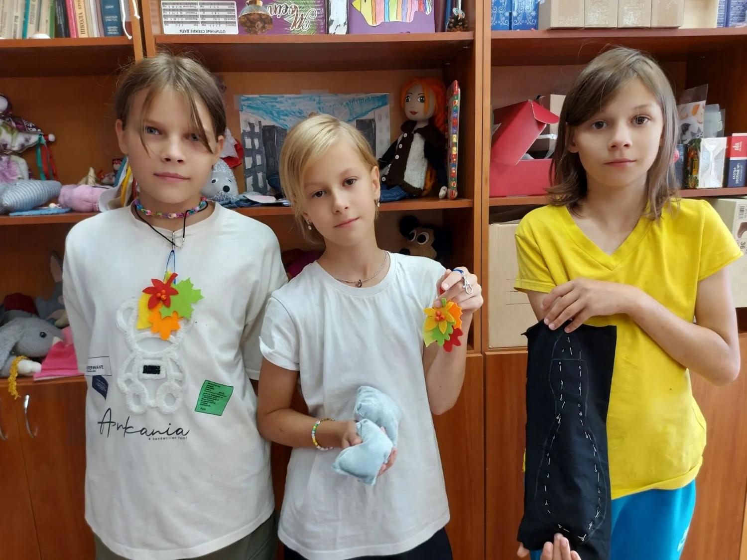 В швейной мастерской «Умелая иголочка» вовсю готовятся к 1 сентября. В швейной мастерской «Умелая иголочка» вовсю готовятся к 1 сентября.