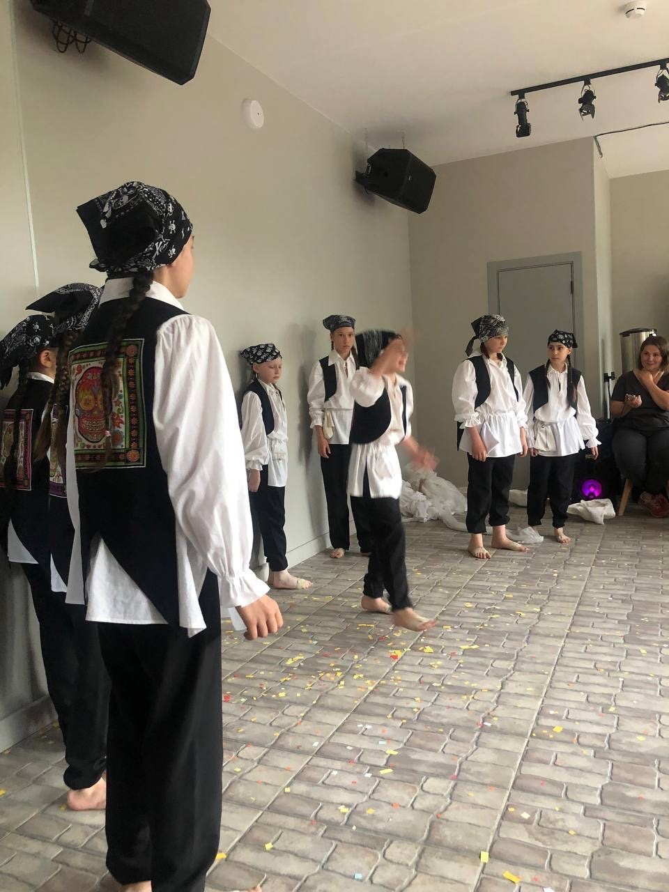 Ребята побывали в Театре-студии современного танца "Шаги".