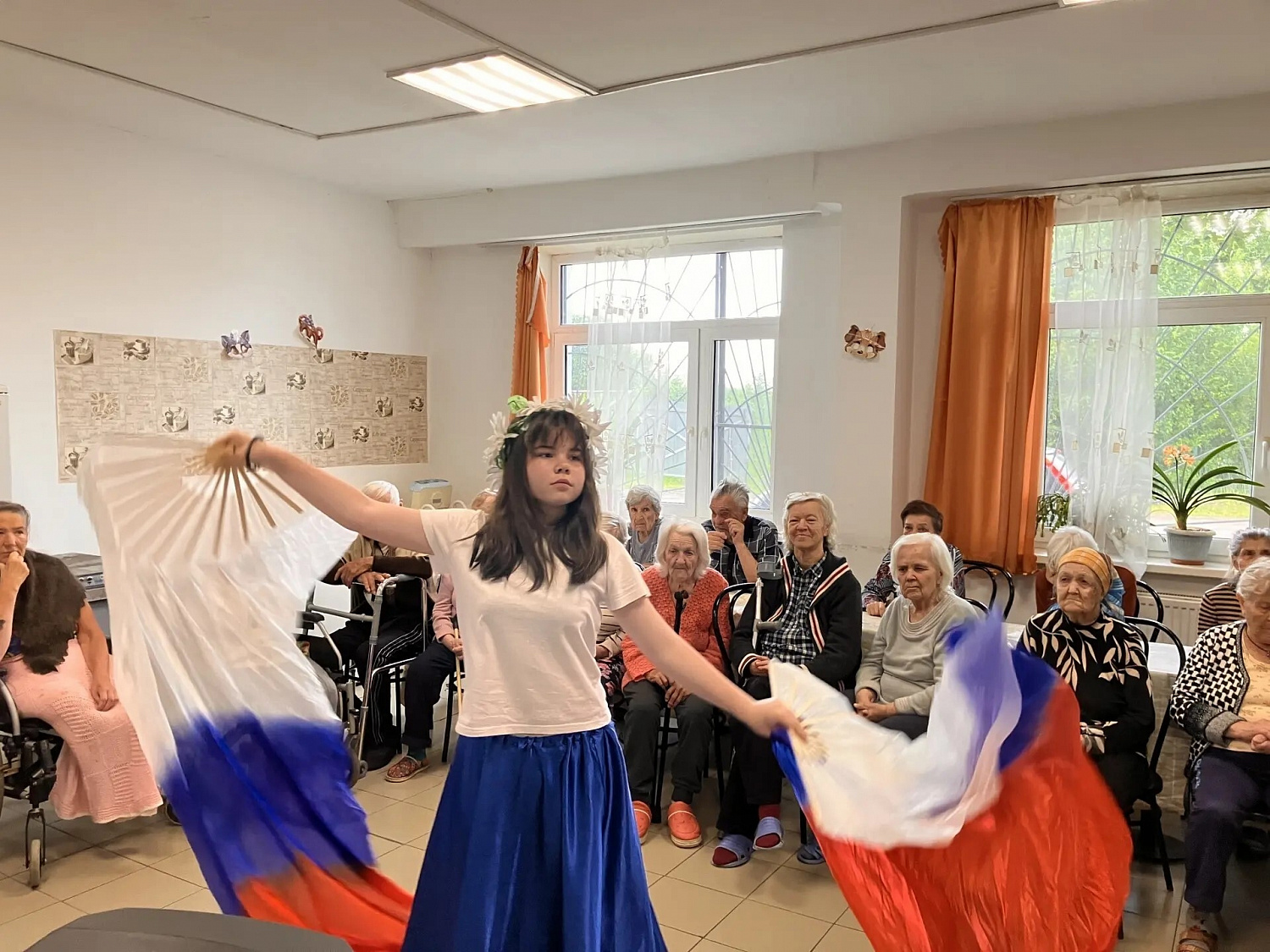 В медико-социальном центре «Панацея» 26 июня прошёл концерт «Летний коктейль». Его подготовили музыкальный руководитель Татьяна Анатольевна и наши ребята. 