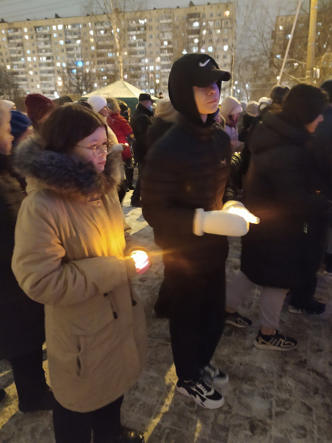 Ребята из стажировочной квартиры приняли участие в гражданско-патриотической акции "Свеча Памяти", посвящённой 78-годовщине полного освобождения г. Ленинграда.