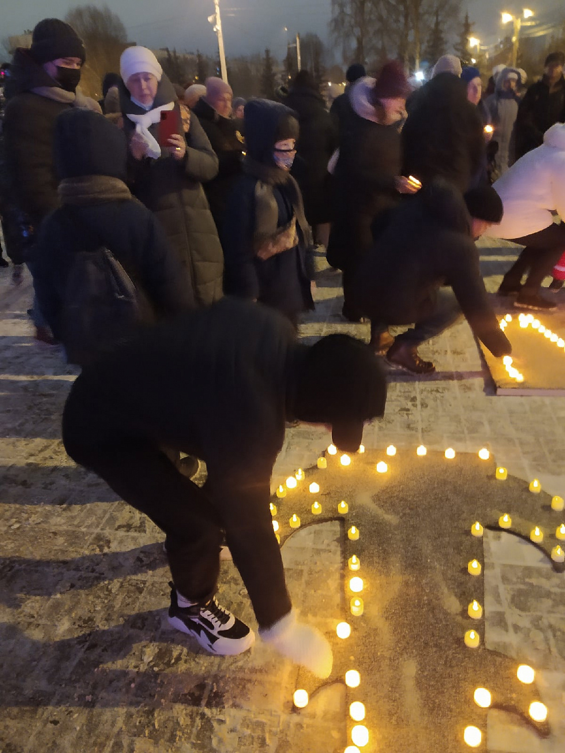 Ребята из стажировочной квартиры приняли участие в гражданско-патриотической акции "Свеча Памяти", посвящённой 78-годовщине полного освобождения г. Ленинграда.