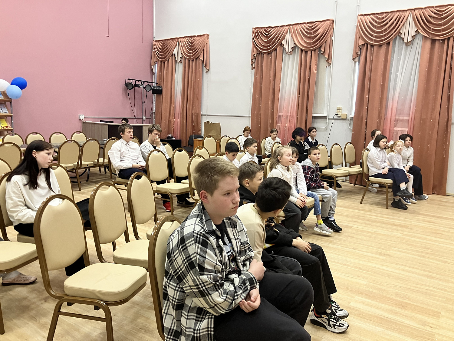 В преддверии Дня Победы, 24 апреля, в Никольском ресурсном центре прошла интересная встреча. 